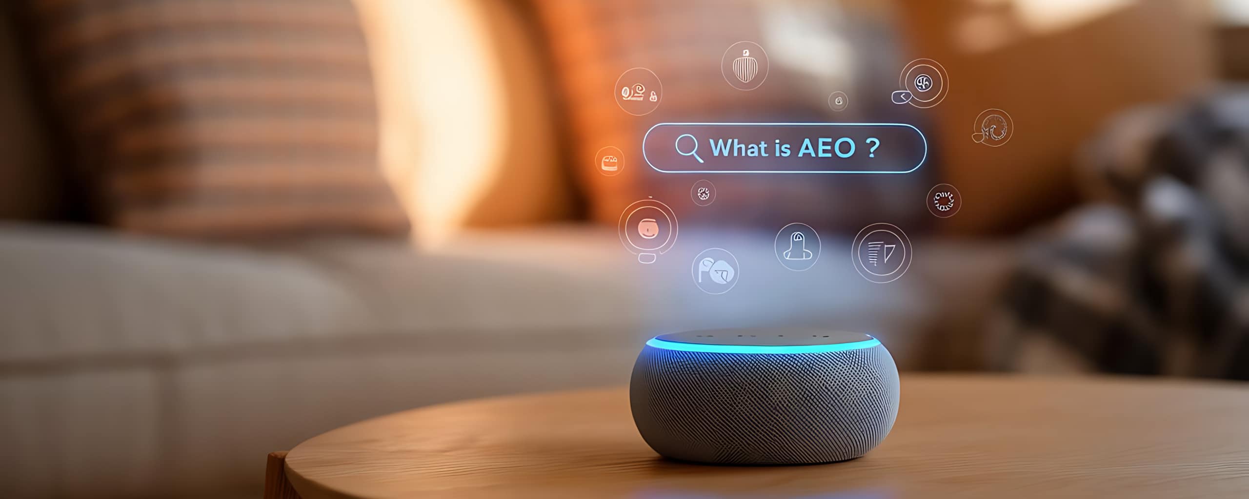 Slimme speaker op een tafel met een holografische vraag ‘What is SEO?’ erboven, die spraakgestuurde zoekopdrachten symboliseert.